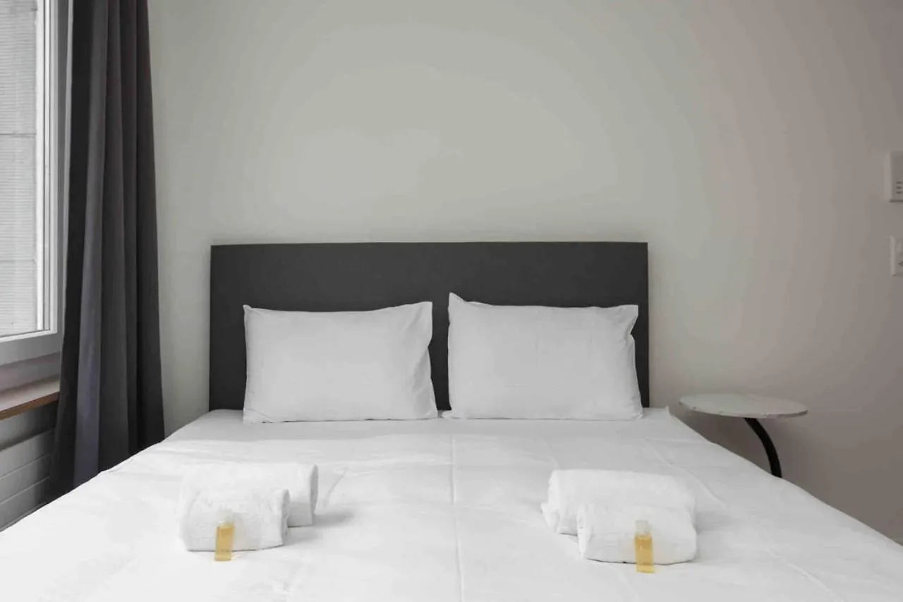 Apartment Urban Oasis With Queen Bed And View Be-28 Zurich