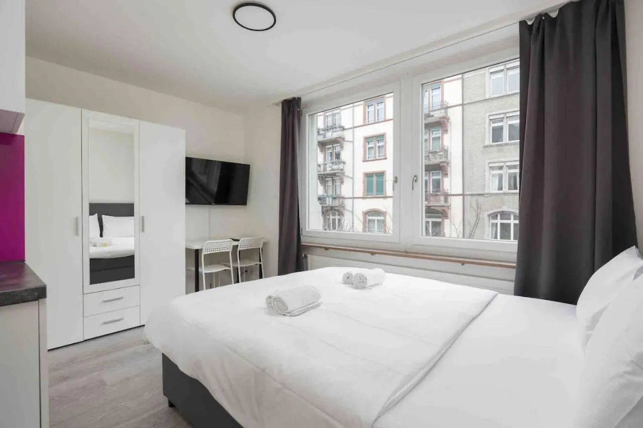 Urban Oasis With Queen Bed And View Be-28 Zurich Switzerland